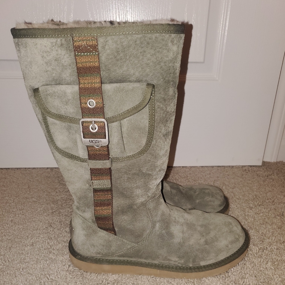 Ugg Women's Winter Boots Size 10